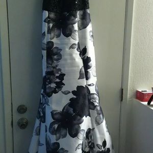 Evening gown / prom dress 9/10